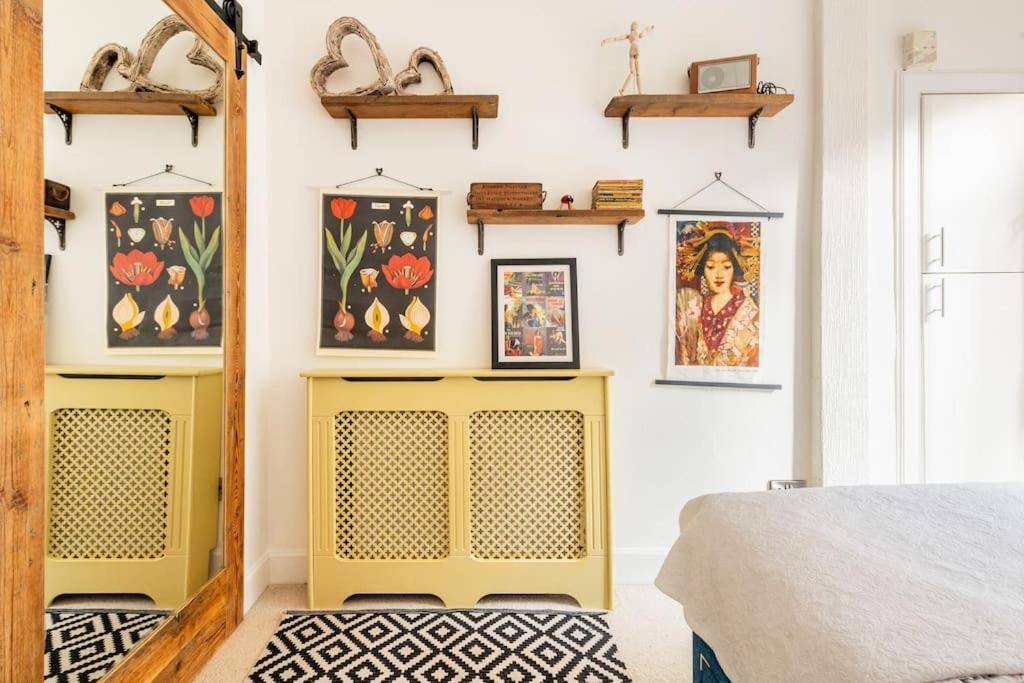 Holyrood Park: Lush & Arty 2 Double Bed Flat Apartment EDI Exterior photo