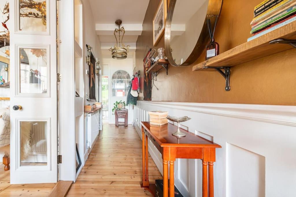 Holyrood Park: Lush & Arty 2 Double Bed Flat Apartment EDI Exterior photo