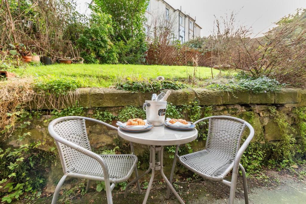 Holyrood Park: Lush & Arty 2 Double Bed Flat Apartment EDI Exterior photo