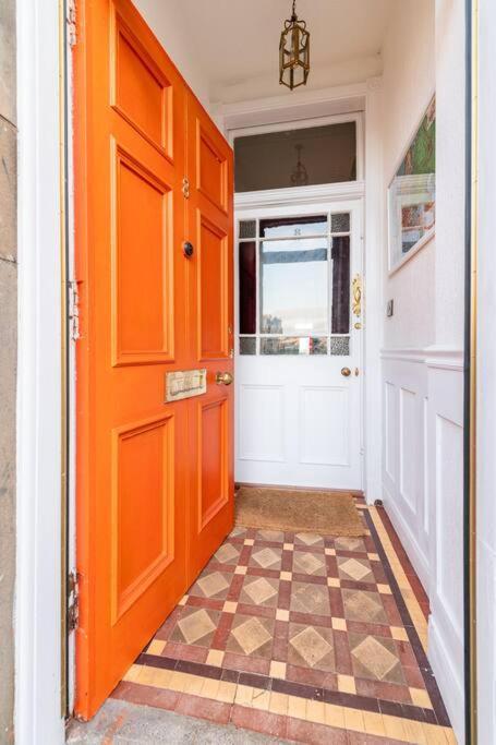 Holyrood Park: Lush & Arty 2 Double Bed Flat Apartment EDI Exterior photo