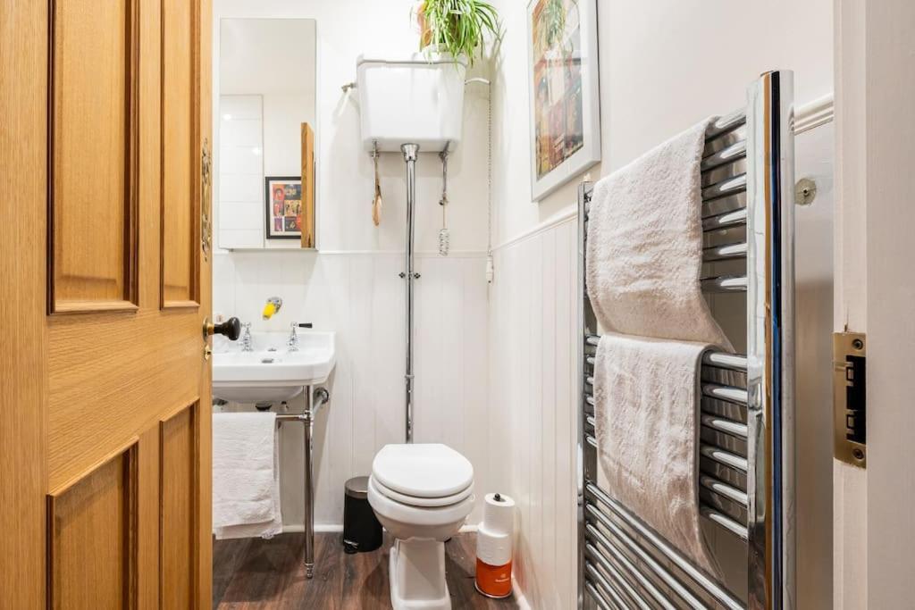Holyrood Park: Lush & Arty 2 Double Bed Flat Apartment EDI Exterior photo