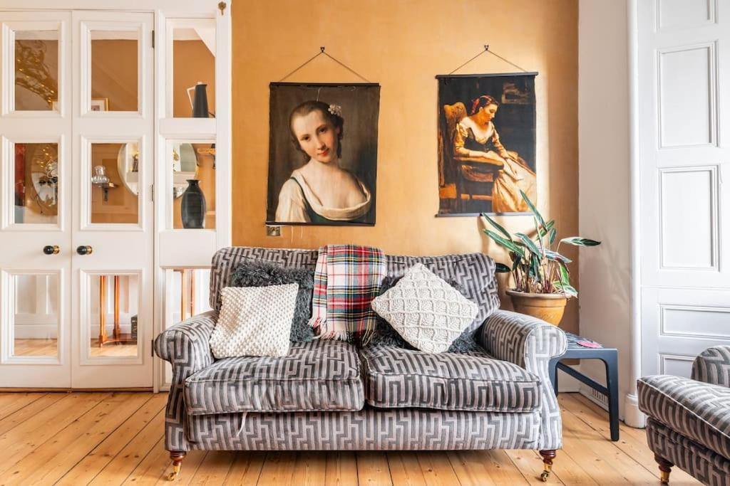 Holyrood Park: Lush & Arty 2 Double Bed Flat Apartment EDI Exterior photo